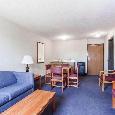 Super 8 By Wyndham Norwich Ξενοδοχείο Εξωτερικό φωτογραφία