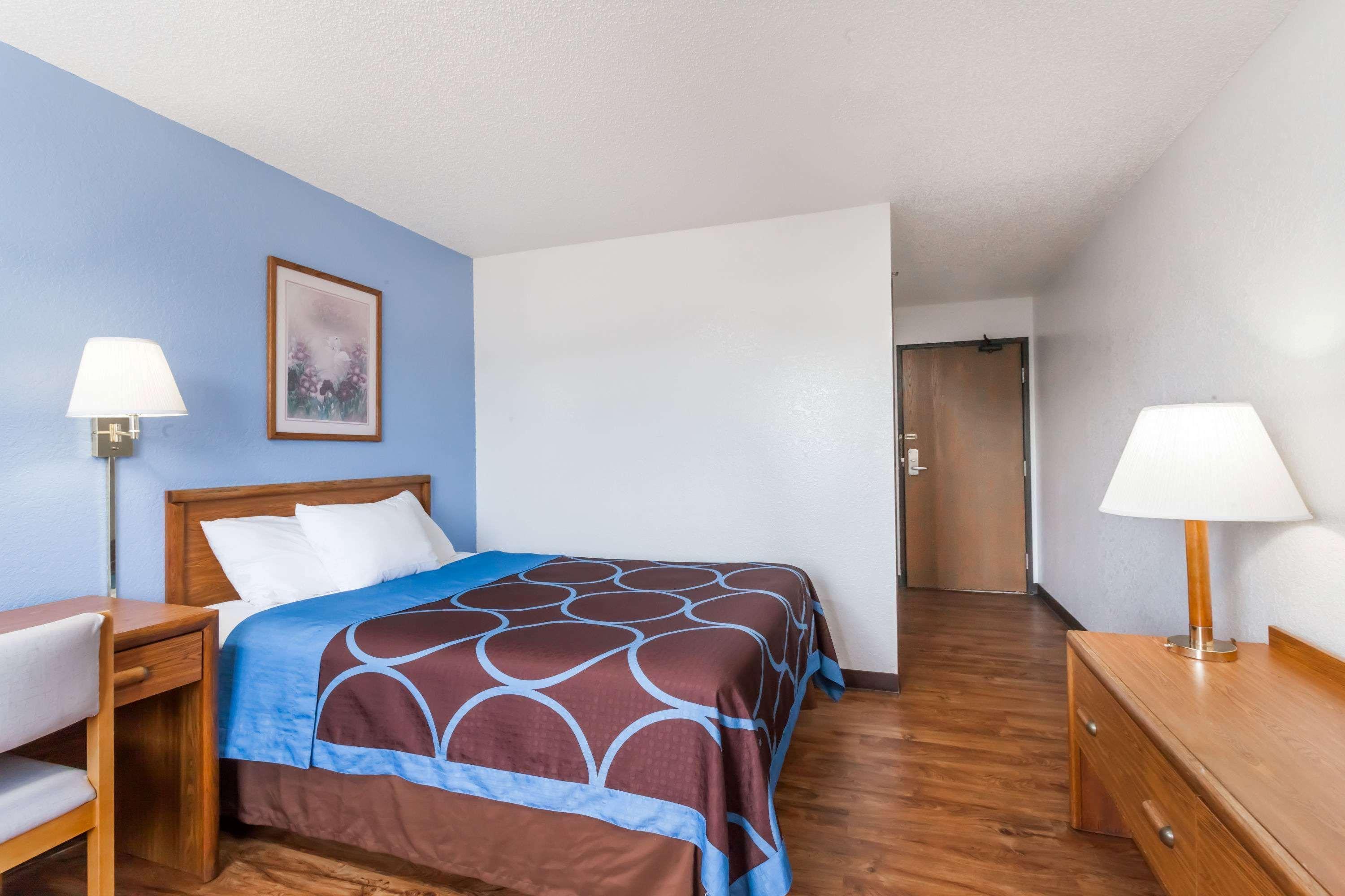 Super 8 By Wyndham Norwich Ξενοδοχείο Εξωτερικό φωτογραφία