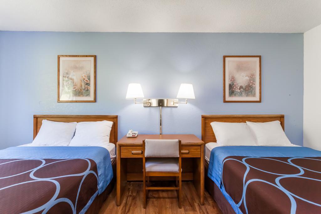 Super 8 By Wyndham Norwich Ξενοδοχείο Εξωτερικό φωτογραφία